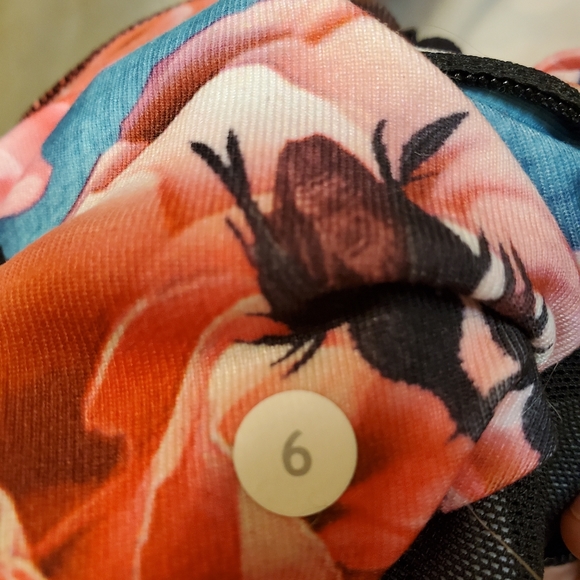 Lululemon Nice Asana Secret Garden Jacket - Picture 7 of 7